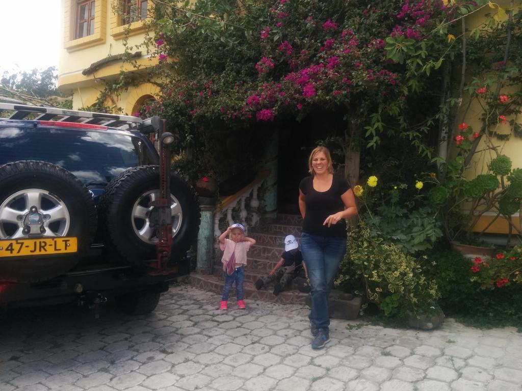 Hostal Curinan Otavalo Exterior photo