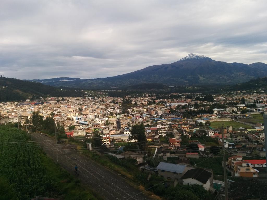 Hostal Curinan Otavalo Exterior photo