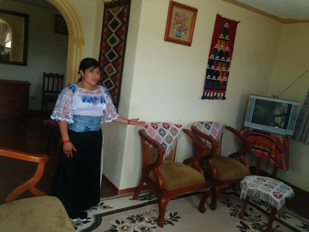 Hostal Curinan Otavalo Exterior photo