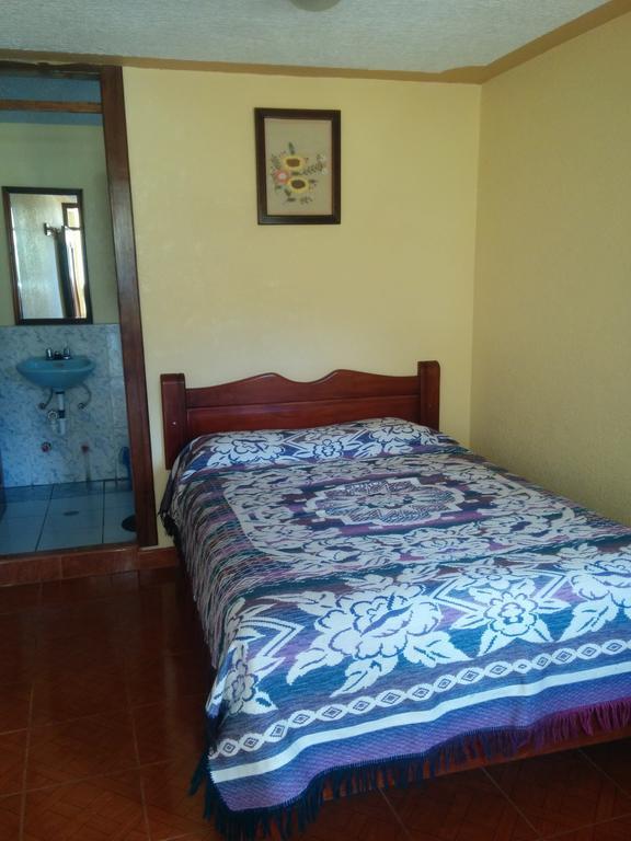 Hostal Curinan Otavalo Room photo