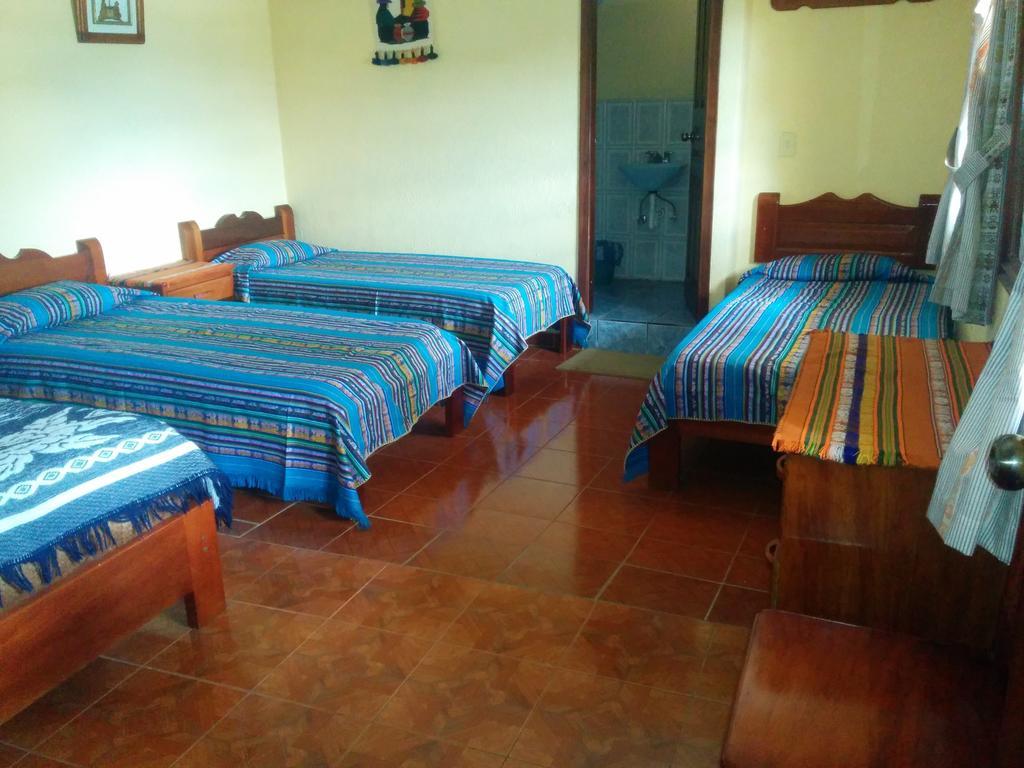 Hostal Curinan Otavalo Room photo