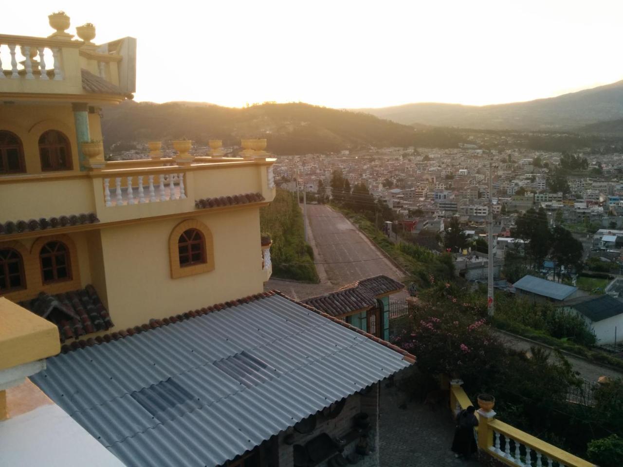 Hostal Curinan Otavalo Exterior photo