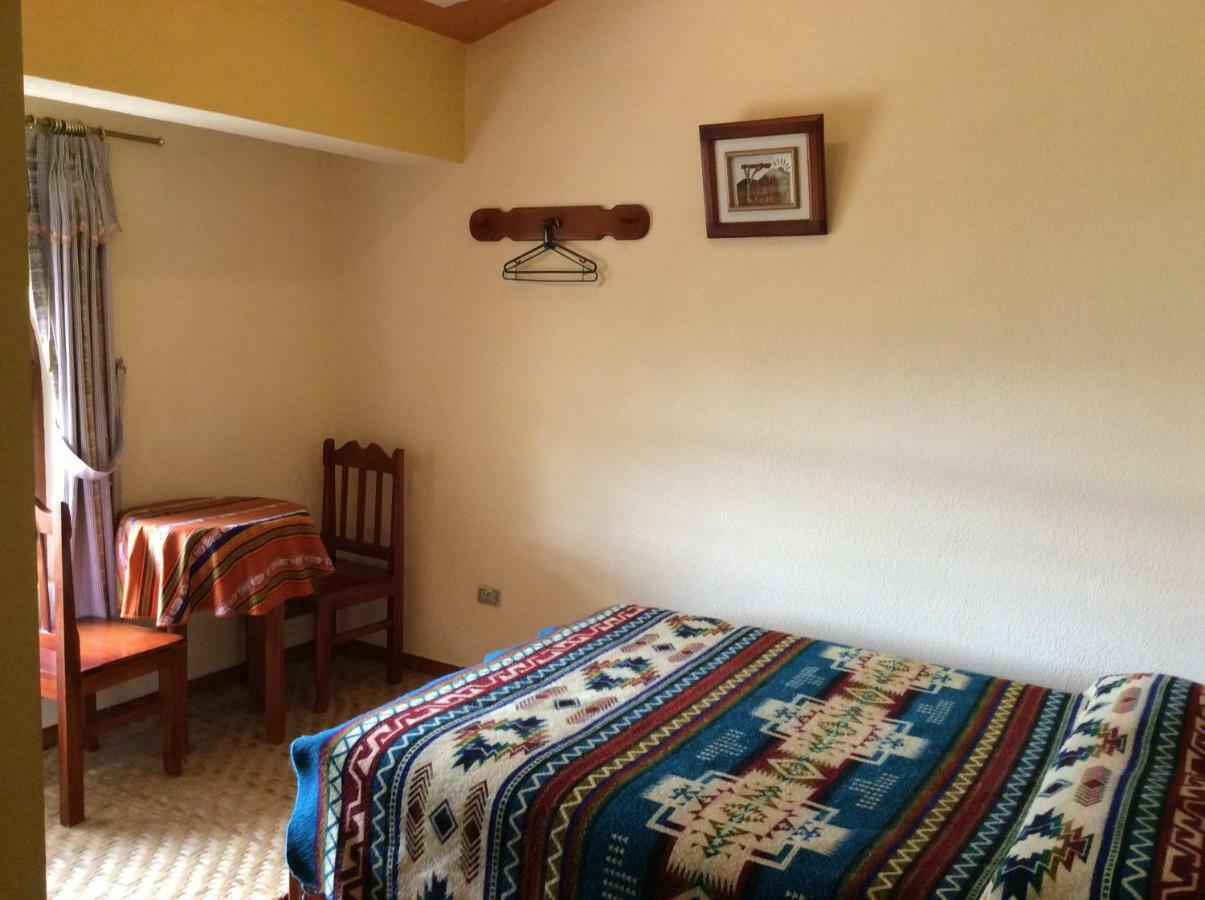 Hostal Curinan Otavalo Exterior photo