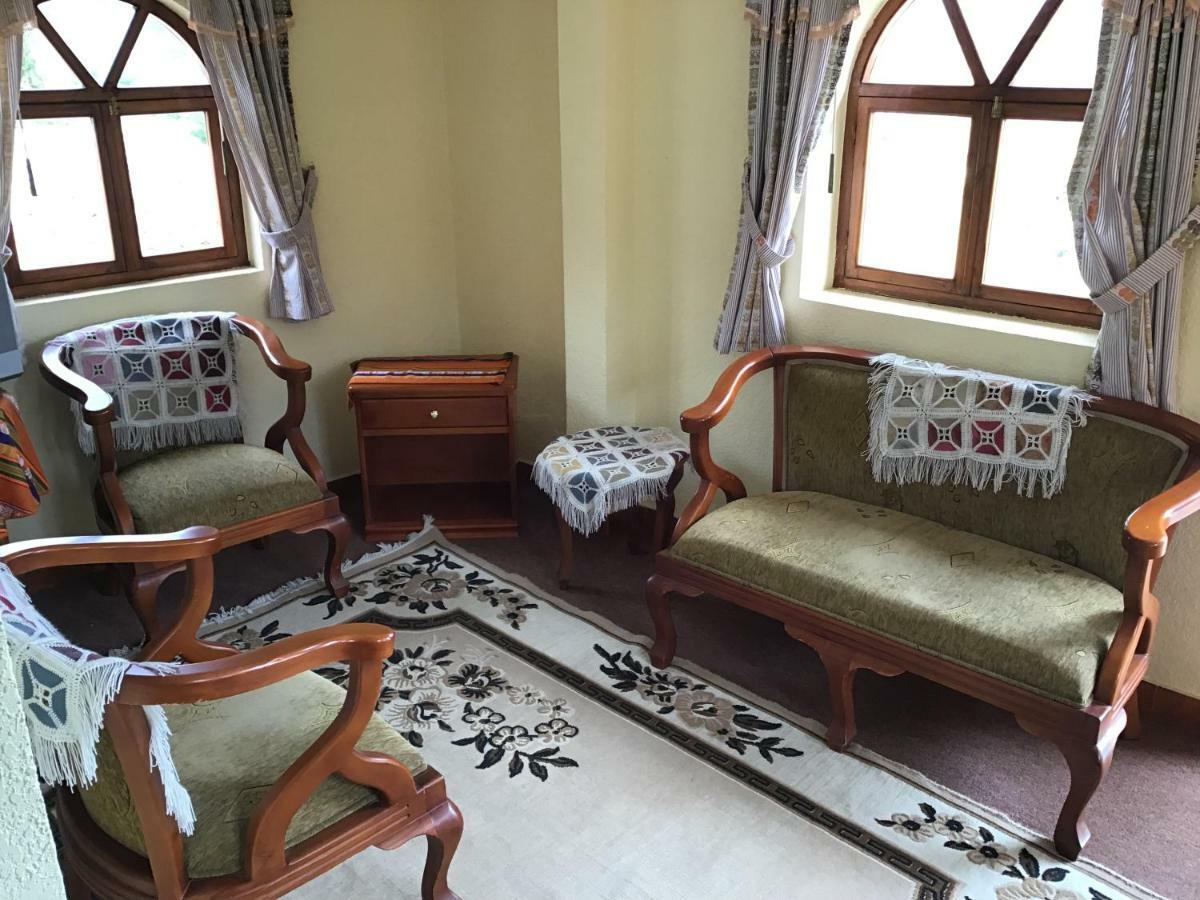 Hostal Curinan Otavalo Exterior photo