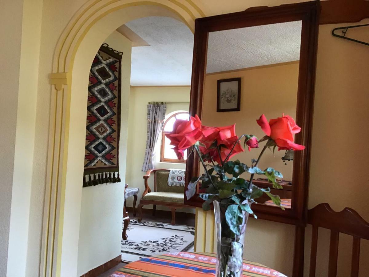 Hostal Curinan Otavalo Exterior photo