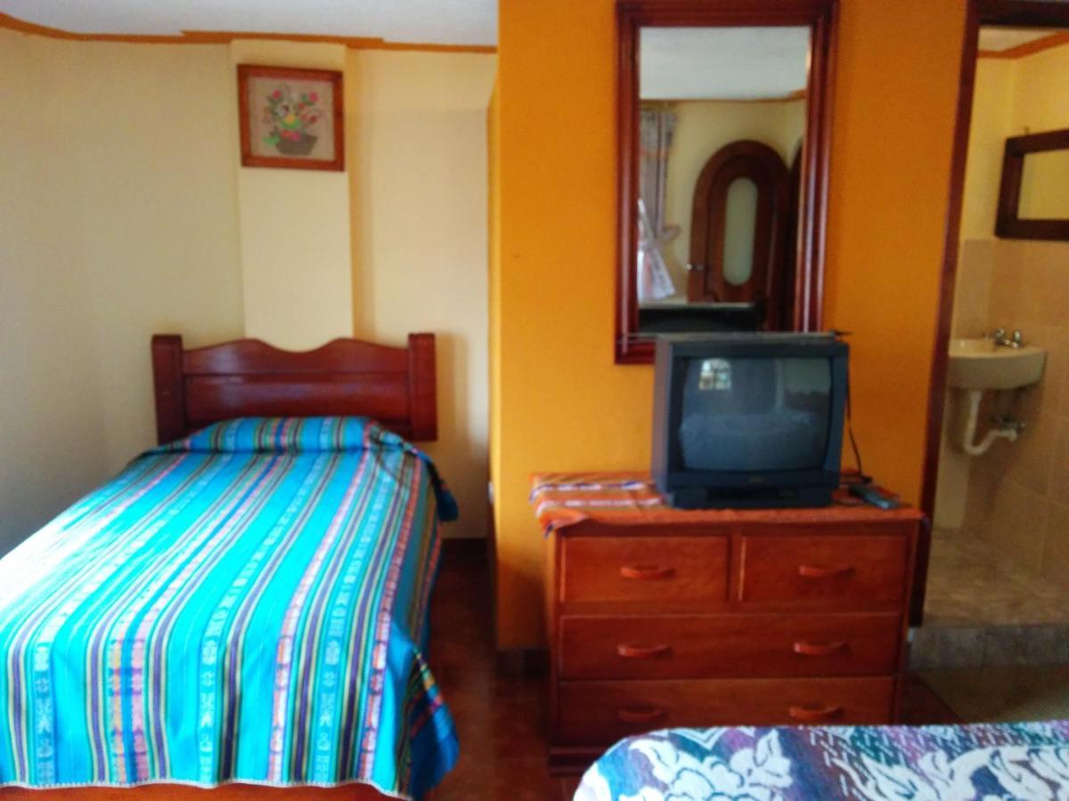 Hostal Curinan Otavalo Exterior photo