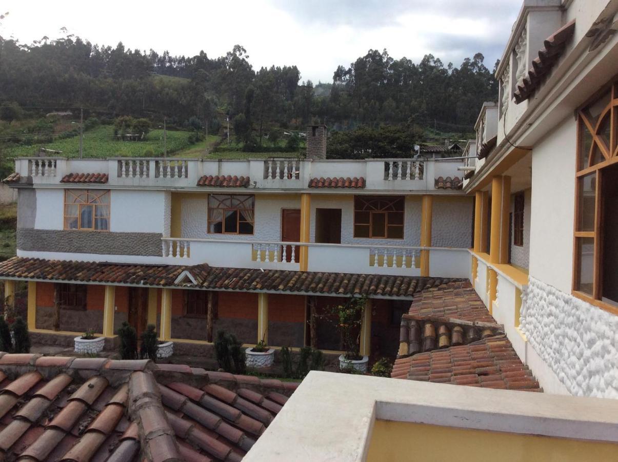 Hostal Curinan Otavalo Exterior photo